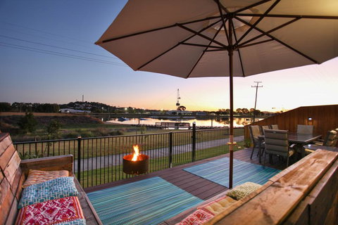 Lakeside Deck House - Kempsey Accommodation 0