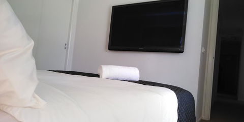 Lakeside Retreat & Business - Kempsey Accommodation 1