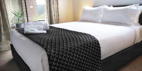 Lakeside Retreat & Business - Kempsey Accommodation 3