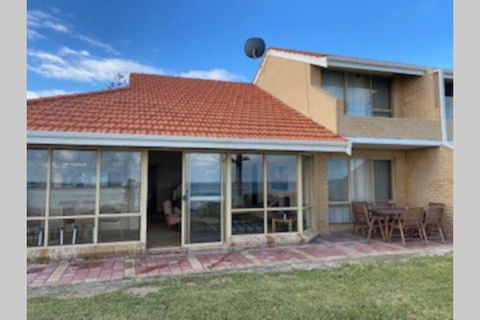 Lands Edge - Kempsey Accommodation 1