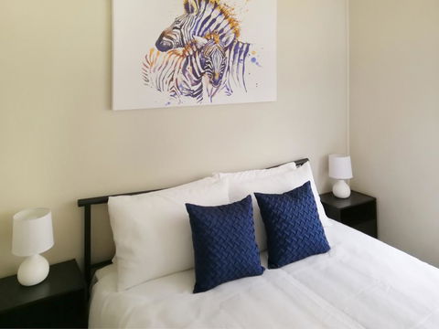 Large 5-Bedroom House With Wifi & Netflix Close To Taronga Western Plains Zoo - Kempsey Accommodation 2