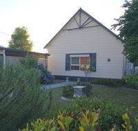 Large 6-Bedroom House with Wifi  Netflix Close to Singleton CBD Hunter Valley - Kempsey Accommodation