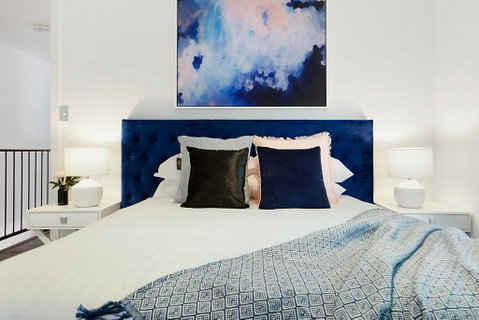Large Converted Church Apartment In Top Location - Kempsey Accommodation 2