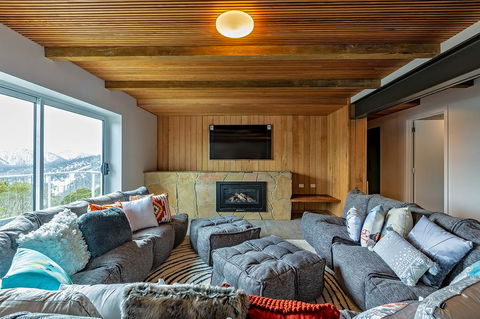 Le Chalets - Kempsey Accommodation 1