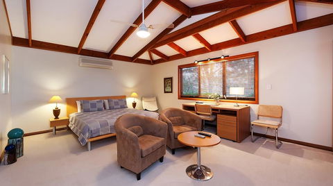 LeCamah Hill - Kempsey Accommodation 0