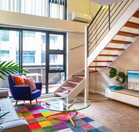 Light-filled loft best location in Sydney - Kempsey Accommodation