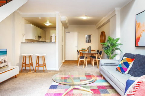 Light-filled Loft: Best Location In Sydney - Kempsey Accommodation 1