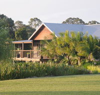Lilies Luxury Retreats - Kempsey Accommodation