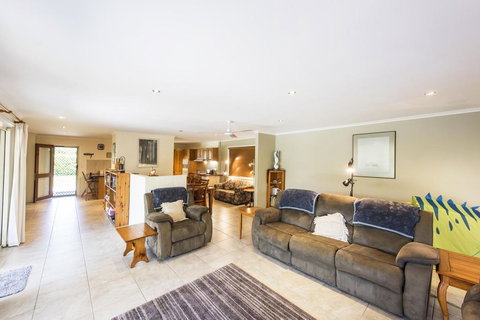 Lillypilly - Kempsey Accommodation 3