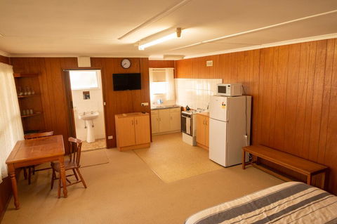 Limestone Cottage - Kempsey Accommodation 2