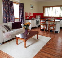 Lucky Mountain Cottage - Kempsey Accommodation