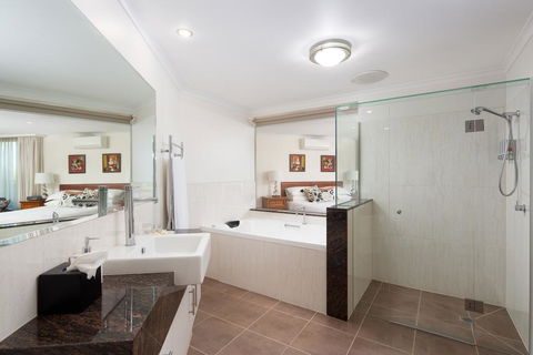 Luna Blu - Luxury B&B - Kempsey Accommodation 3