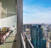 Lux 2BR Apt with a Stunning View of The Yarra