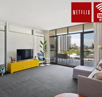 Luxe Furnished City Skyline Views - Kempsey Accommodation