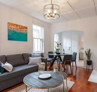 Luxurious Heritage Home with Harbour Bridge Views - Kempsey Accommodation