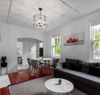 Luxurious Historic Home with Harbour Bridge Views - Kempsey Accommodation