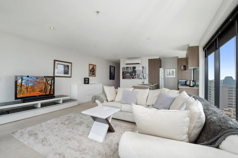 Luxurious Living With Unbeatable Views - Kempsey Accommodation 3