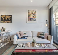 LUXURIOUS RIVERSIDE RESORT STYLE APARTMENTPOOLSPAGYMROOFTOP WITH CITY VIEWS - Kempsey Accommodation