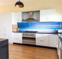 Luxurious Waterfront 10 minutes drive to Phillip Island sleeps 12 - Kempsey Accommodation