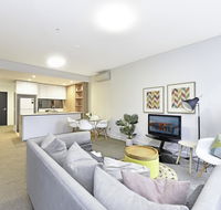 Luxury 1 bedroom  1 study with 1 parking - Kempsey Accommodation