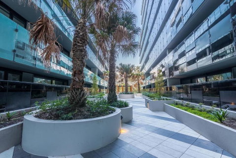 Luxury 2BR Yarra River Views WIFI-Netflix-Pool-Gym - Kempsey Accommodation 1