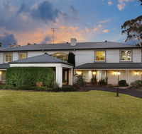 Luxury Bungalow - Kempsey Accommodation
