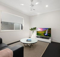 Luxury Home close to Sleemans QE2 Hospital  Griffith Uni - Kempsey Accommodation