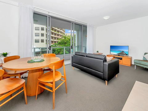 Luxury Waterfront Escape On The Harbour 315 - Kempsey Accommodation 1