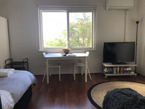 M106 Holiday Apartment In The City - Kempsey Accommodation 2