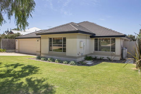Macs Manor - Kempsey Accommodation 1
