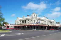 Madden's Commercial Hotel
