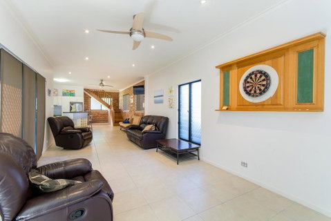 Magical Holiday Home - Welsby Pde, Bongaree - Kempsey Accommodation 1