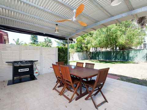 Magnolias @ Fingal Bay - Kempsey Accommodation 2