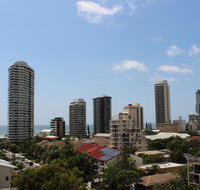 Main Beach Apartment at The Meriton - Kempsey Accommodation