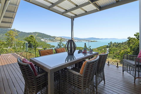 MANDALAY ESCAPE, SECLUSION & SERENITY WITH A POOL - Kempsey Accommodation 1