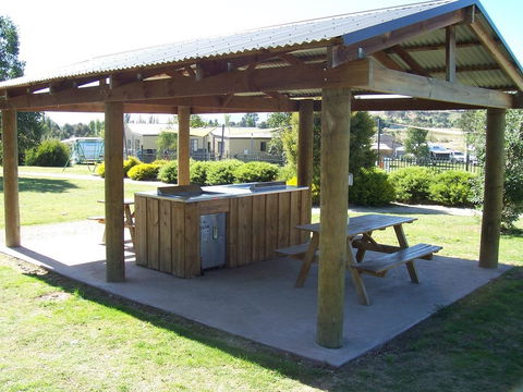 Mansfield Holiday Park - Kempsey Accommodation 2