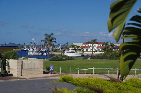 Marina Park View - Kempsey Accommodation 2