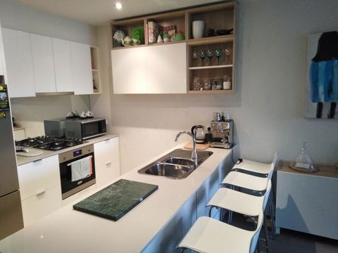 Marina View Apartment On The Maribyrnong River, Melbourne - Kempsey Accommodation 3