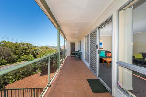 Marine Dr 22 - Fingal Bay - Kempsey Accommodation 0