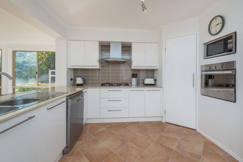 Mariner Beach House - Salamander Bay - Kempsey Accommodation 0