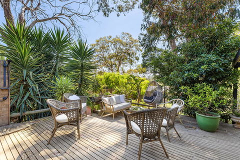MARTHA COTTAGE - MT MARTHA - Kempsey Accommodation 1