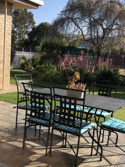 Maudie Bells - Kempsey Accommodation 3