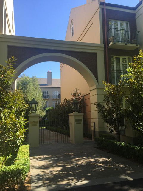 MCG, Rod Laver, City - Best Location In Melbourne - Kempsey Accommodation 0