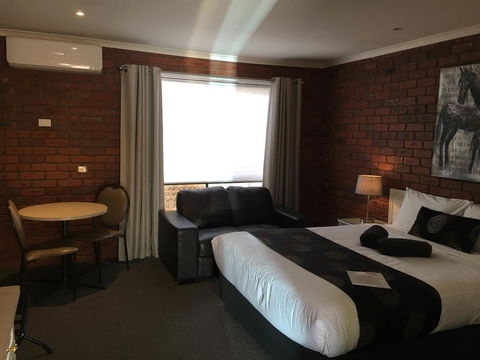 Melton Motor Inn And Apartments - Kempsey Accommodation 0