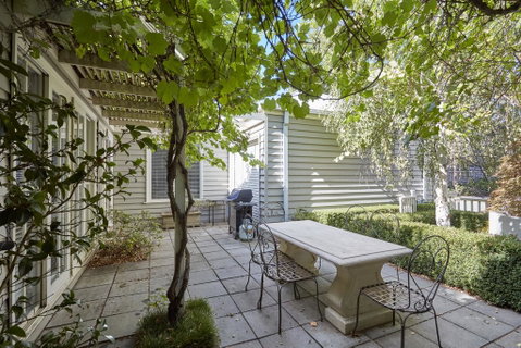Mews Cottages - Kempsey Accommodation 1