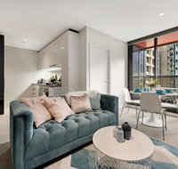 MH022  Sweet Pink room located in Melbourne CBD