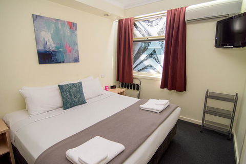 Miami Hotel Melbourne - Kempsey Accommodation 1