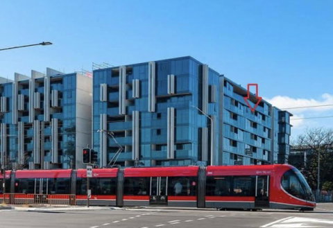 Midnight@Braddon Modern Executive Apt, Pool, Sauna, Secure Parking, Wine - Kempsey Accommodation 3