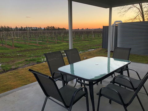 Milawa Vineyard Views - Guesthouse 1 - Kempsey Accommodation 3