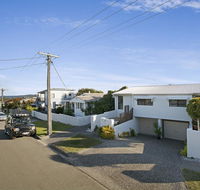 Minutes walk to Peregian Beach and surf - Unit 1/28 Pelican Street - Kempsey Accommodation